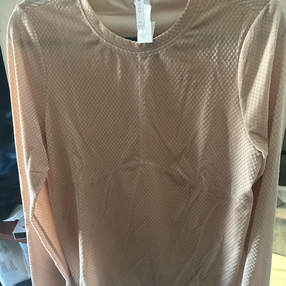 Fabletics top